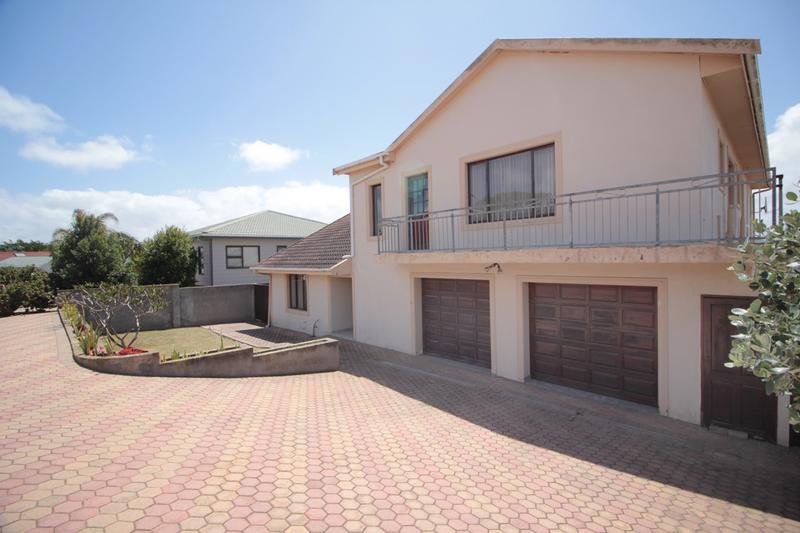 5 Bedroom Property for Sale in Fraaiuitsig Western Cape